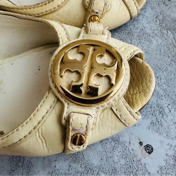 Tory Burch Off White Leather Logo Embellished Wedge Pumps Size 8 - Picture 6 of 12